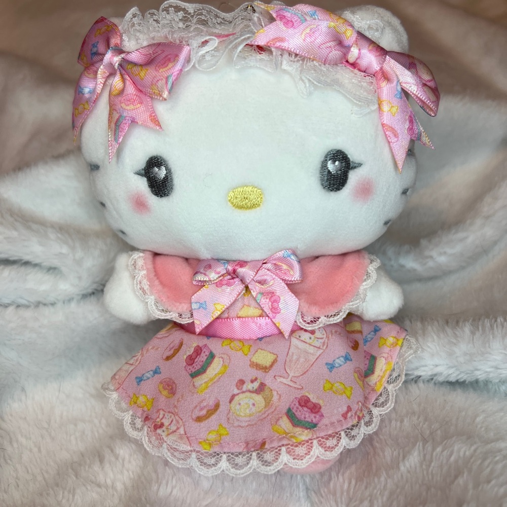 Sanrio Romantic Sweets Series Hello Kitty Mascot keychain